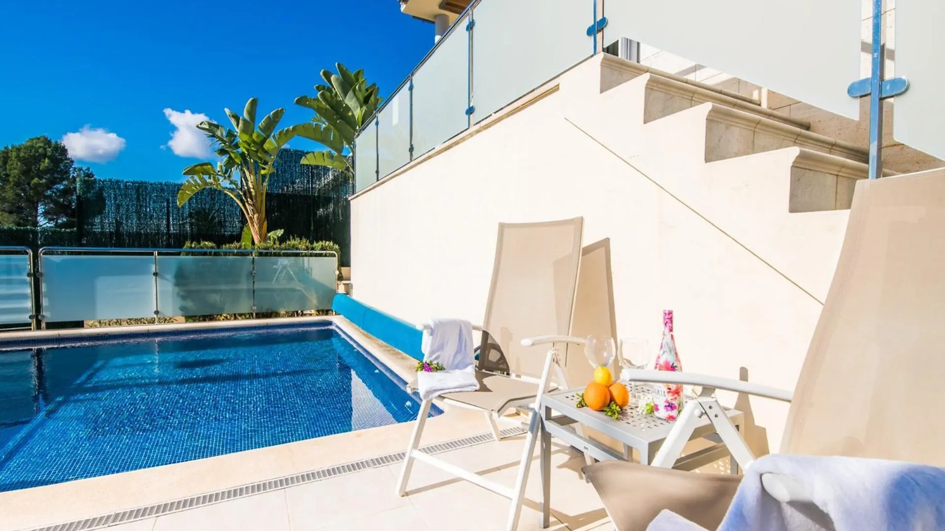 Stunning Villa With Private Terrace Alcanada